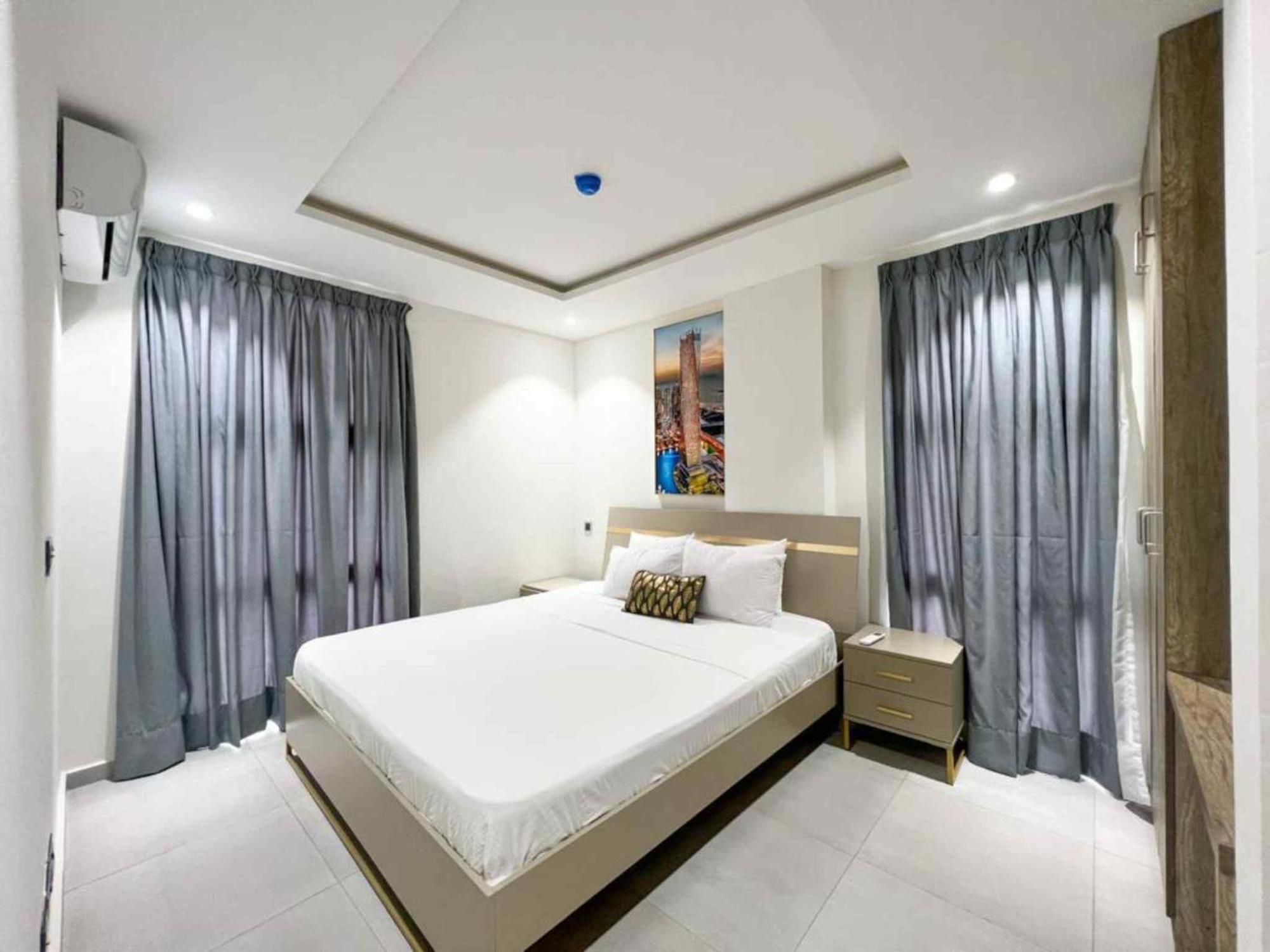 Park Apartments อักกรา ภายนอก รูปภาพ